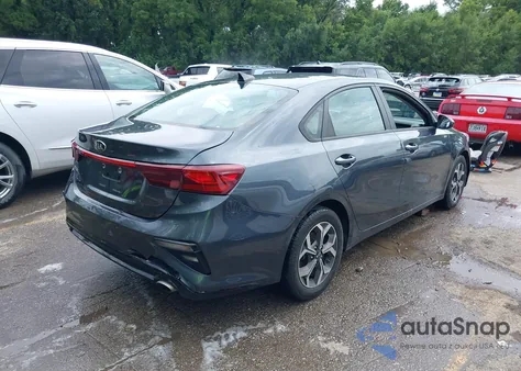 2021 Kia Forte Lxs z USA, uszkodzony, nr VIN 3KPF24AD9ME334148